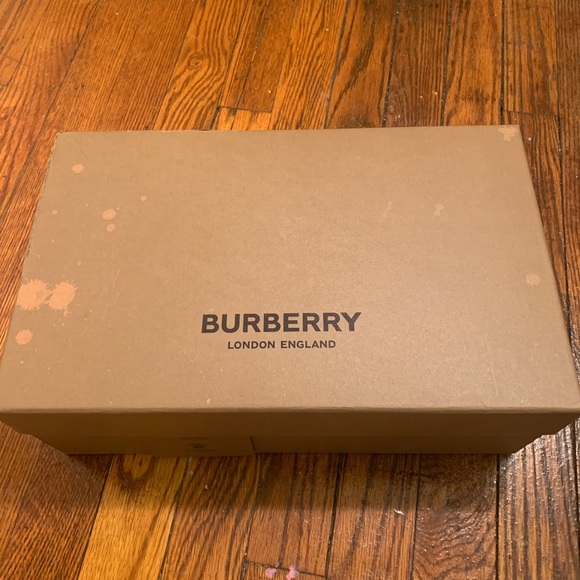 Cheetah Print Burberry Shoes - Picture 4 of 4